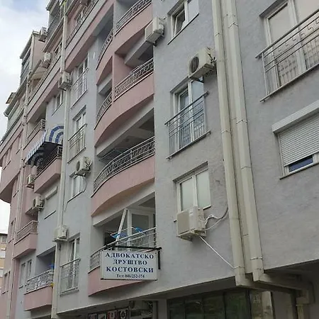 Apartment Angelovski 2 *